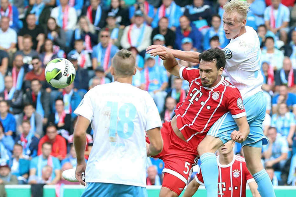 Im Benefizspiel gegen die großen Bayern übersprang Tom Scheffel beim Kopfball sogar Nationalverteidiger Mats Hummels.