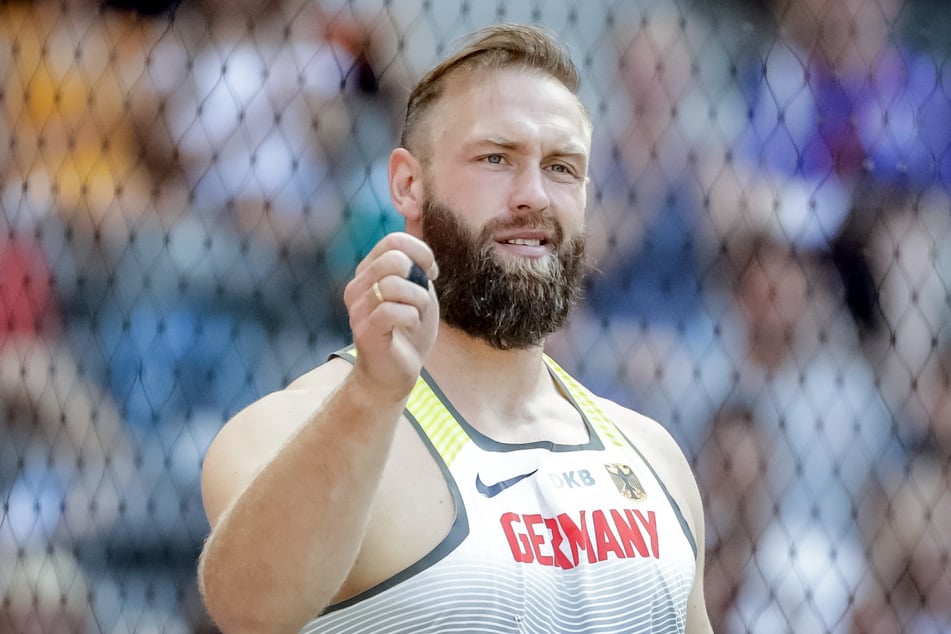 Robert Harting (39) plädiert kurz vor den Olympischen Spielen 2024 für ein stärkeres Leistungsprinzip in der deutschen Leichtathletik.