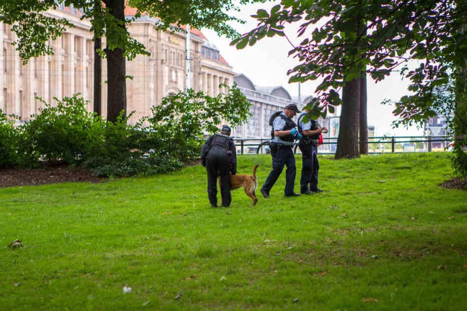 Das Gebiet um den Schwanenteich zwischen Oper und Hauptbahnhof gilt es Drogen-Hotspot. Immer wieder wird hier durch die Polizei kontrolliert.