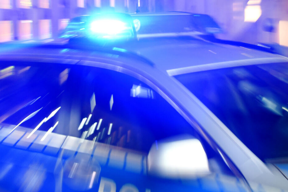 Der Fahrer reagierte zunächst nicht auf das Anhaltesignal. (Symbolbild)