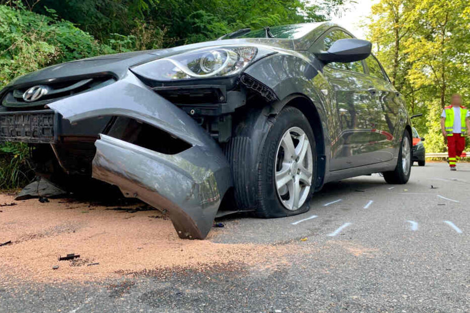 Die zerstörte Frontpartie des Hyundai nach dem Zusammenstoß.