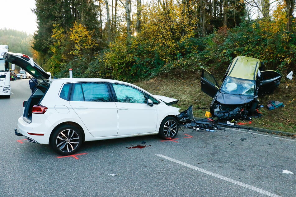 Ein Unfall sorgte am Donnerstag auf der B294 nahe Pforzheim für massive Behinderungen.