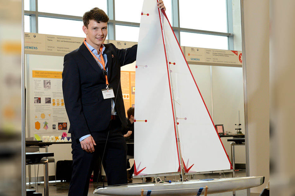 Schiff ahoi: Felix Krabbes (18) hat einen Steuerungsalgorithmus für
Modellsegelboote entwickelt.