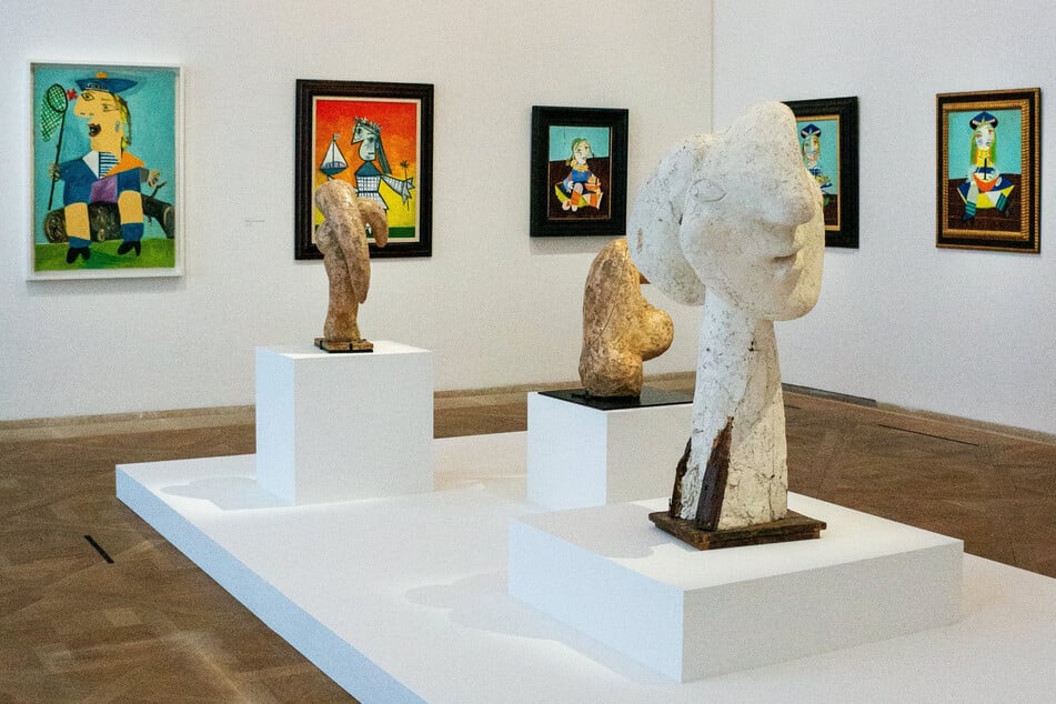 Rund 200 Zeichnungen, Gemälde, Gedichte, Skulpturen und Fotos des Künstlers zeugen nun im Pariser Picasso-Museum von der engen Beziehung, die ihn mit Maya verband.