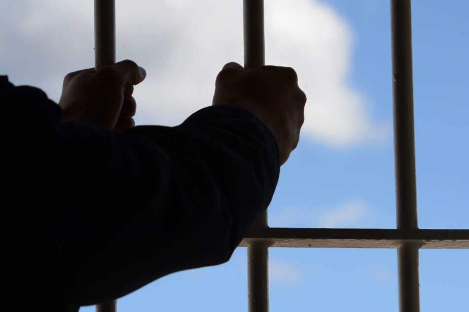 Der 56-Jährige sitzt in U-Haft. (Symbolbild)