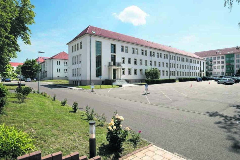 Bislang galt dieses Gebäude bei der Bereitschaftspolizei in Leipzig als
künftiger Standort des Abhörzentrums.
