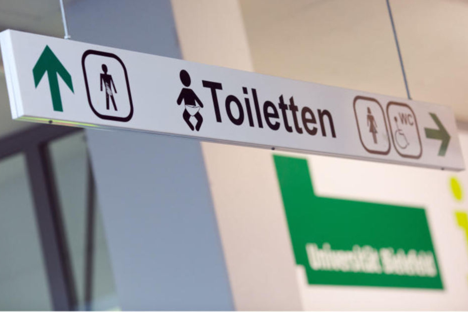 An der Uni Bielefeld haben es Unbekannte auf die Unisex-Toilette auf der Ebene U0 abgesehen. (Symbolbild)