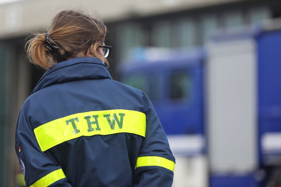 Kräfte des THW sind weiterhin im Umkreis der Carolabrücke tätig. (Symbolfoto)