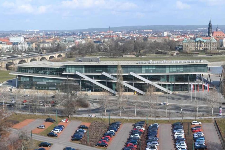 Das Internationale Congress Center (ICC) bekommt in den nächsten Wochen eine Photovoltaik-Anlage aufs Dach.