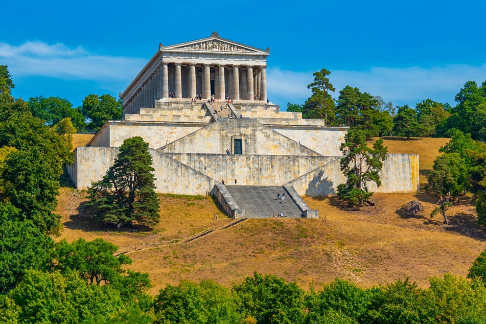 In Markt Donausteif ist die mächtige Walhalla zu finden. Wer braucht da noch das Parthenon auf der Akropolis in Athen?