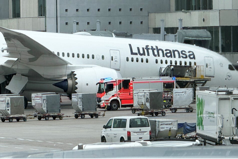 Lufthansa: Lufthansa-Maschine schlägt mit Front auf Boden auf: War Unachtsamkeit der Auslöser für Unfall?