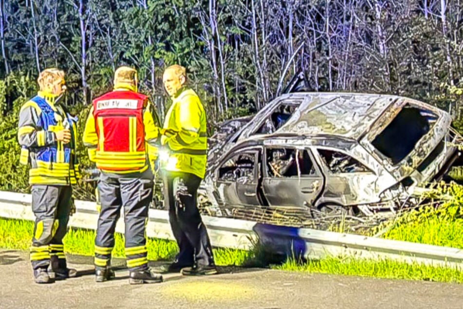 Unfall A7: Horror-Unfall auf der Autobahn: Opfer verbrennt in Mercedes