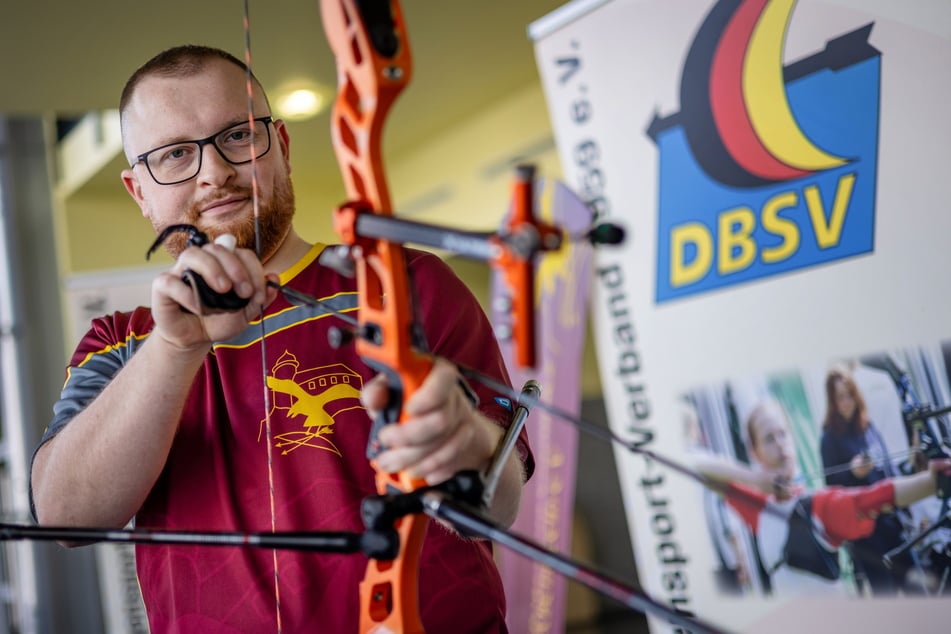 Bogenschütze und Mit-Organisator der Meisterschaft Tom Sonntag (32) vom Bogensportclub Chemnitz-Rabenstein "Chembows".