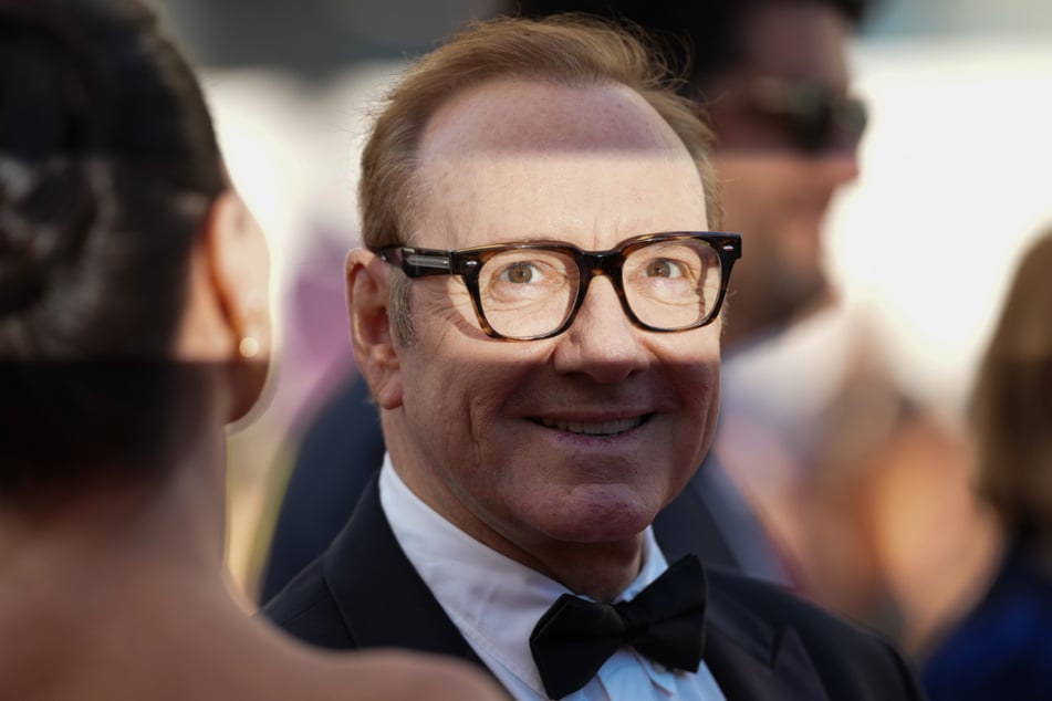 Mehrere Prozesse wegen sexueller Übergriffe hatten Kevin Spaceys (66) einst glanzvolle Karriere zum Einsturz gebracht.
