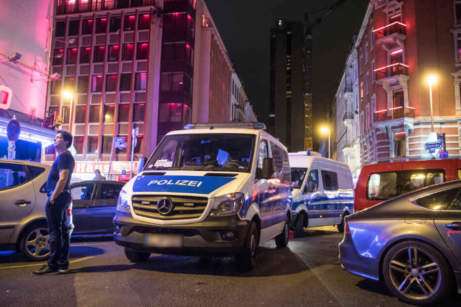 Kurz nach der Attacke floh der Angreifer (Symbolfoto).