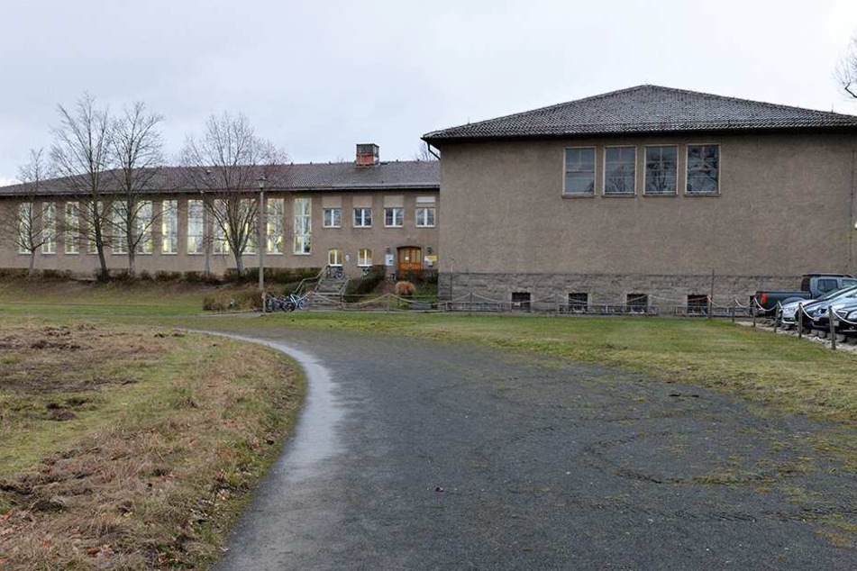 Die Turnhalle in Klotzsche ist an die Schwimmhalle angegliedert. Der Komplex soll abgerissen werden.