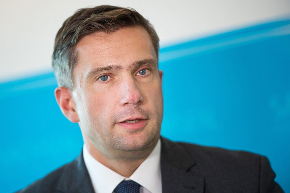 Minister Martin Dulig (45, SPD) will Verkehrspolitik nicht mehr nur vorrangig für die Autofahrer machen.