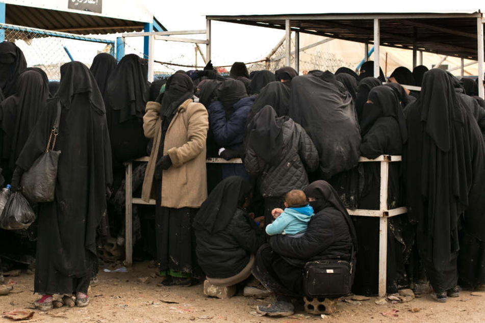Mehr als 70.000 Flüchtlinge sind in dem von Kurden kontrollierten Lager al-Hul untergekommen, wo Hilfsorganisationen von einer dramatischen humanitären Lage berichten. (Archivbild)