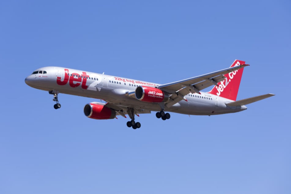 Eine Jet2 Maschine musste in Porto notlanden. (Symbolbild)