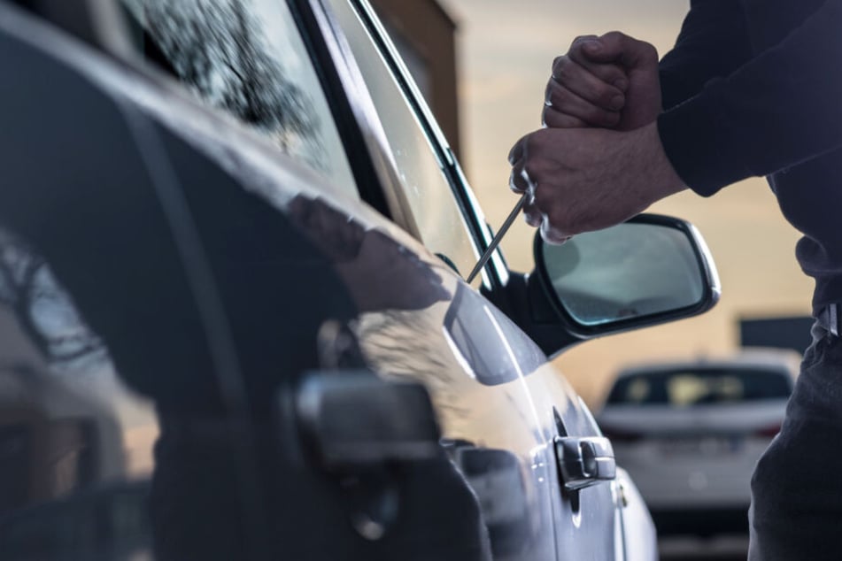 In ganz Sachsen wurden im letzten Jahr weniger Autos geklaut - außer in Leipzig. (Symbolbild)