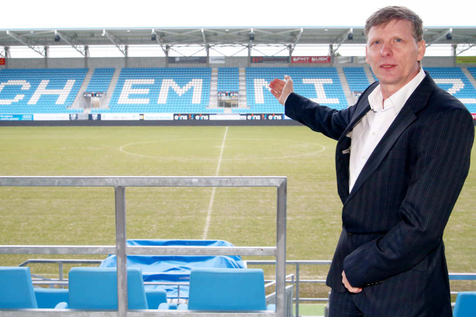 CFC-Aufsichtsrat-Chef Uwe Bauch spricht von einem freiwilligen Rückzug Herbert Marquards aus dem Vorstand.
