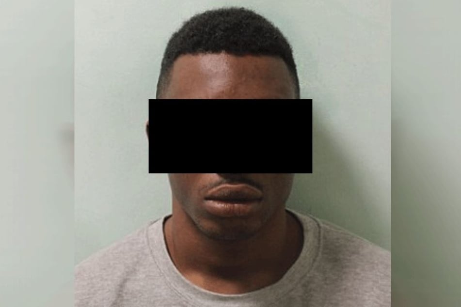 Omieke G. (22) auf einem Polizeifoto.