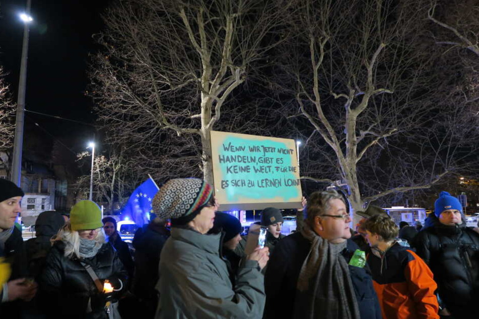 Unter den Teilnehmer fanden sich Vertreter verschiedenster Strömungen, Parteien und Interessengruppen.