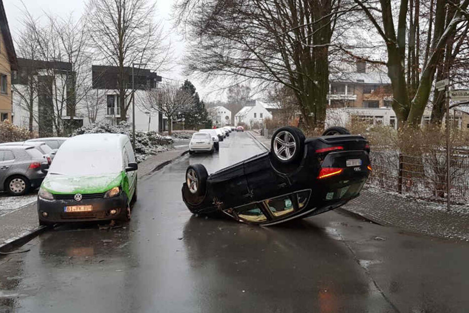 Auch ein weiteres Auto wurde beschädigt.