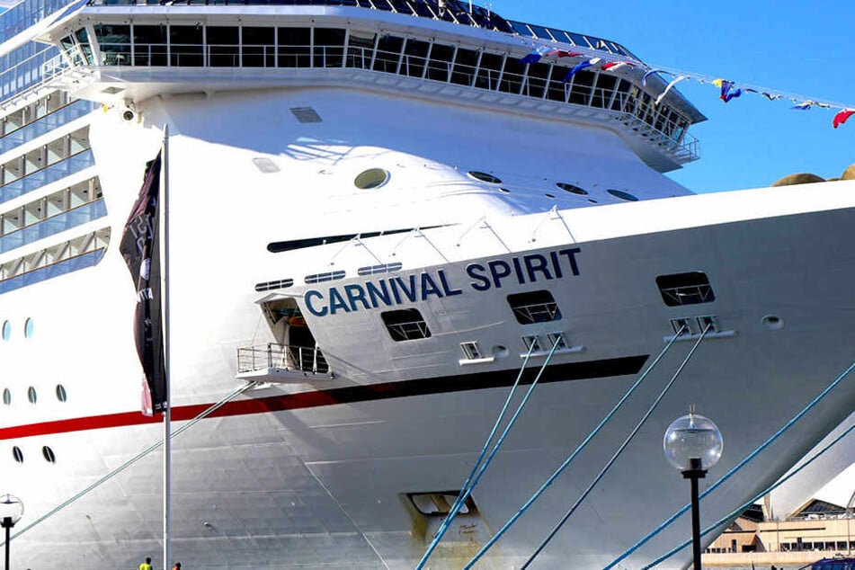 In Australien stürzte eine Frau vom Kreuzfahrtschiff. Ob sie noch lebt, ist zu bezweifeln.