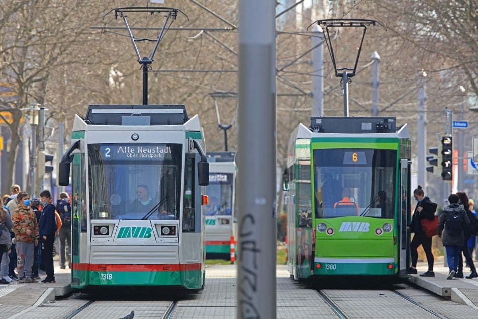 Die Straßenbahnlinie 6 fährt bis Mitte November einen anderen Weg. (Symbolbild)