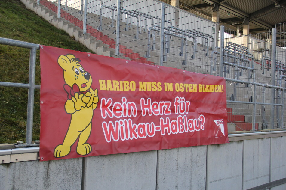 Das Solidaritäts-Plakat im Zwickauer Stadion.