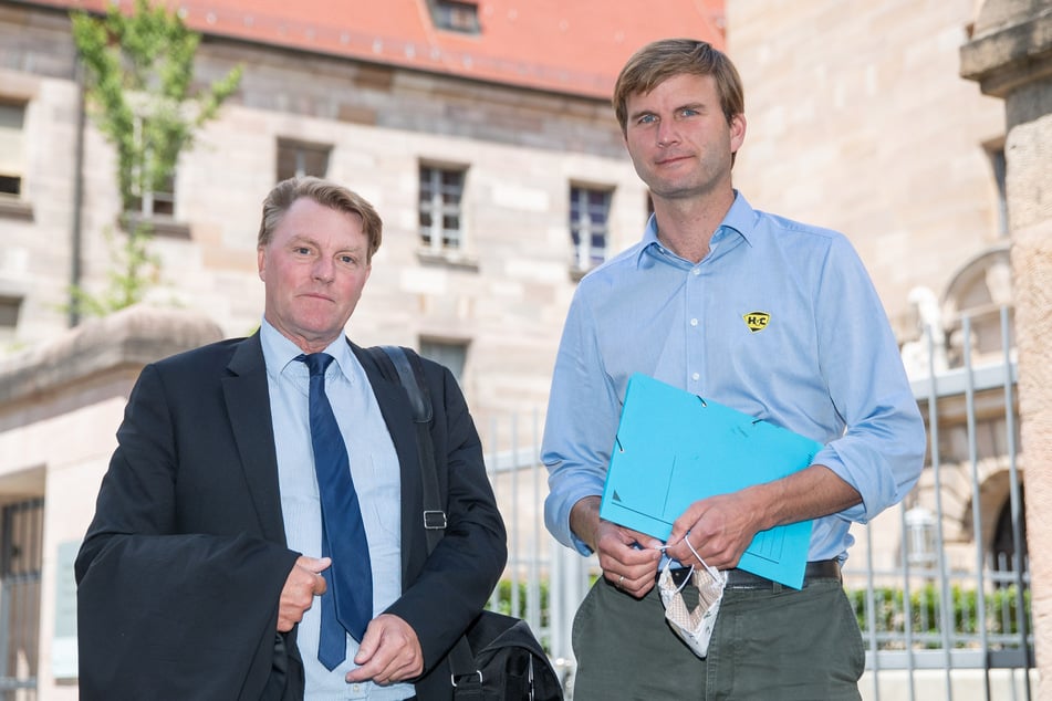 Der Landwirt Hubertus Freiherr von Crailsheim (r.) forderte Schadensersatz vom Freistaat Bayern für seine von der Polizei erschossene Kuh.