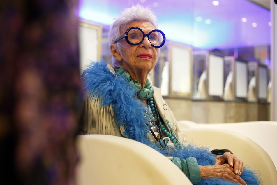 Iris Apfel (101) ist vor allem für ausgefallene Brillen bekannt.