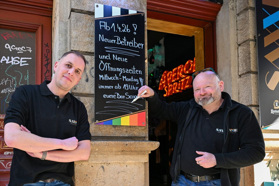 Jiri Malis (34, l.) übernimmt von Ralf Liebscher am 1. April die Neustadt-Bar "Saxxim".