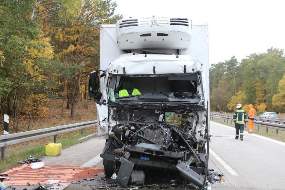 In diesem Führerhaus verstarb der Laster-Fahrer noch an der Unglücksstelle.