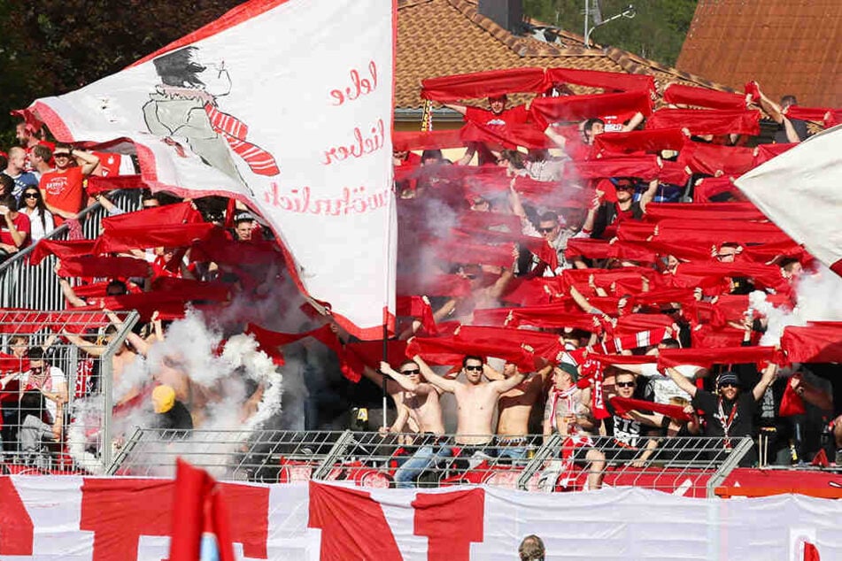 2015 war das Sportforum Sojus 31 rappelvoll, diesmal müssen die FSV-Fans nach Chemnitz fahren. Mehr als 2000 wollen ihre Mannschaft begleiten.