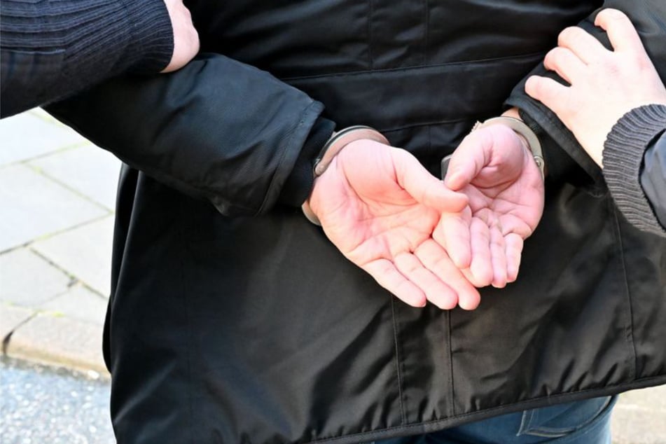 Stuttgart: Nach Feuer in Stuttgart mit zwei Verletzten: Bewohner (66) unter Verdacht