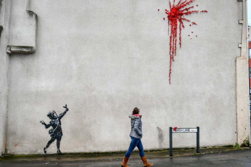 Pünktlich zum Valentinstag hatte Banksy seiner Heimatstadt Bristol ein neues Werk beschert.