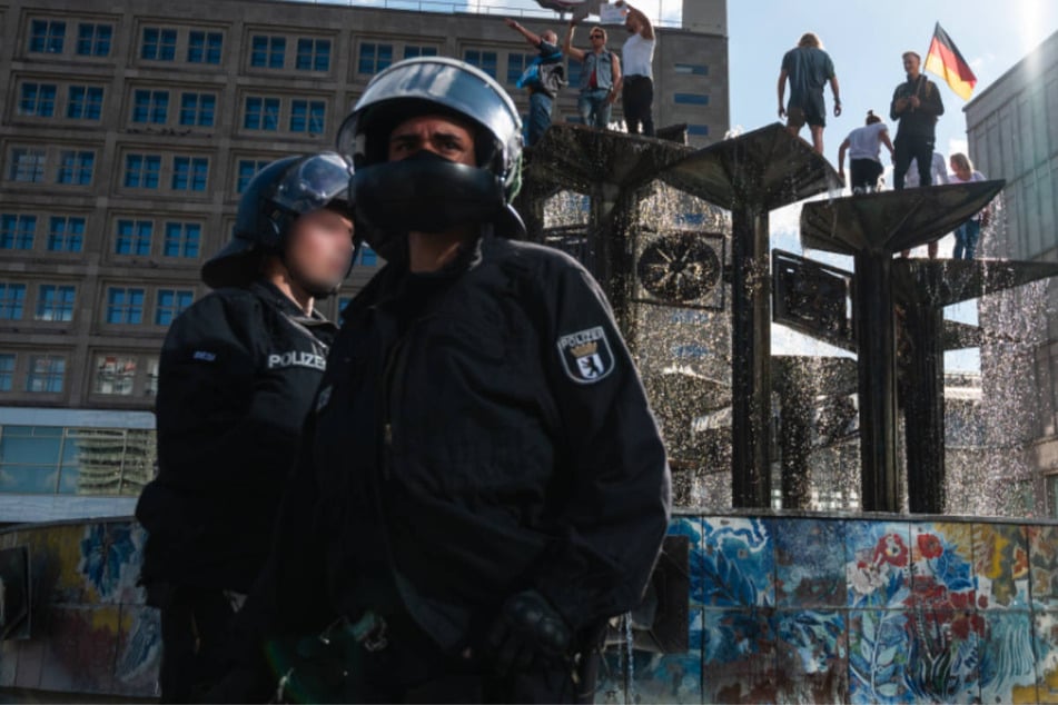 Berlin: Polizeischüler prügelt auf Mann ein: Sohn (11) muss alles mitansehen