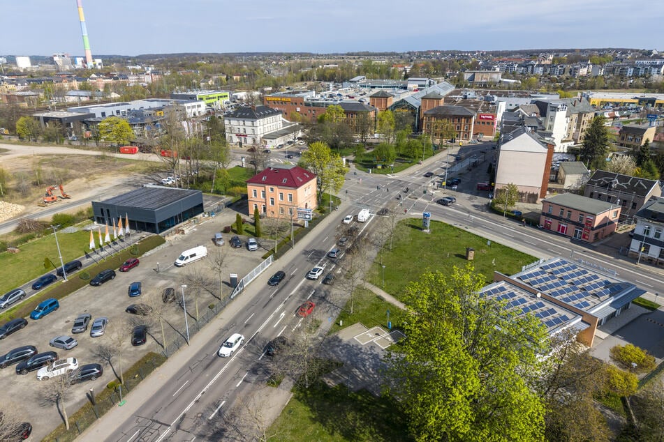 Luftbild der Dresdner Straße Richtung Sachsen Allee: Der Straßenzug wartet seit Jahren auf einen Umbau.