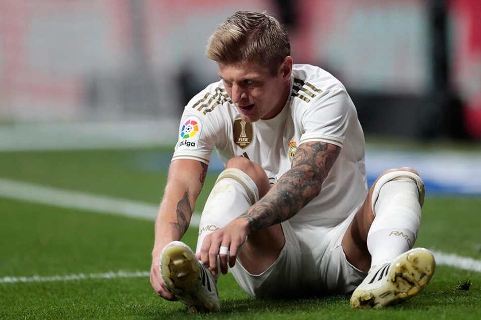 Toni Kroos ist angeschlagen. Bleibt er aufgrund dessen in Madrid und verzichtet damit auf die Teilnahme an den kommenden Spielen des DFB?