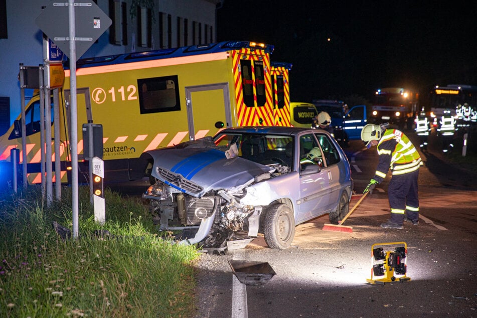 Am Citroen entstand durch den heftigen Unfall ein Totalschaden.