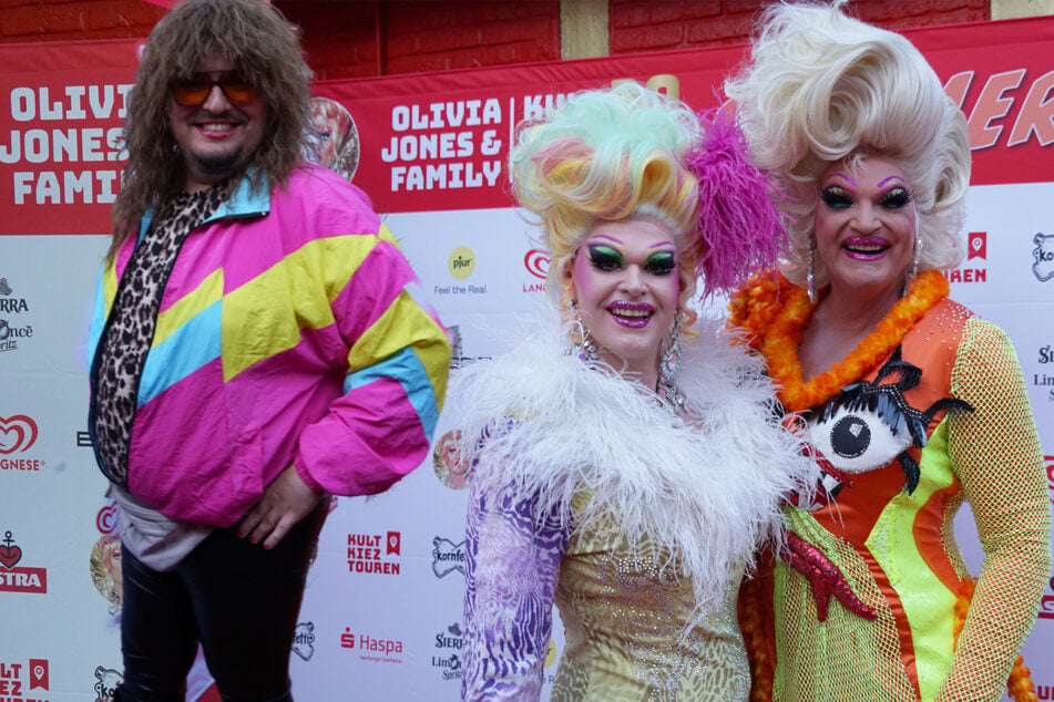 "Liebe auf den ersten Blick!" Olivia Jones feiert Sommerparty mit Doppelgängerin und Skandal-Outfit