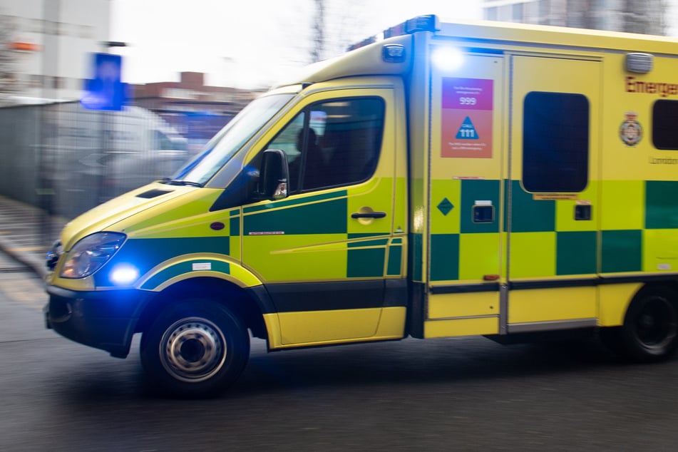 Mit Messer in Hals gestochen: Frau nach "Angriff aus dem Nichts" tot