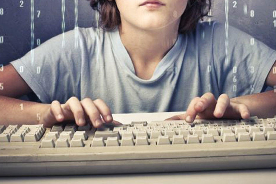 Auch Kinder können schon komplizierte Computersysteme hacken.
