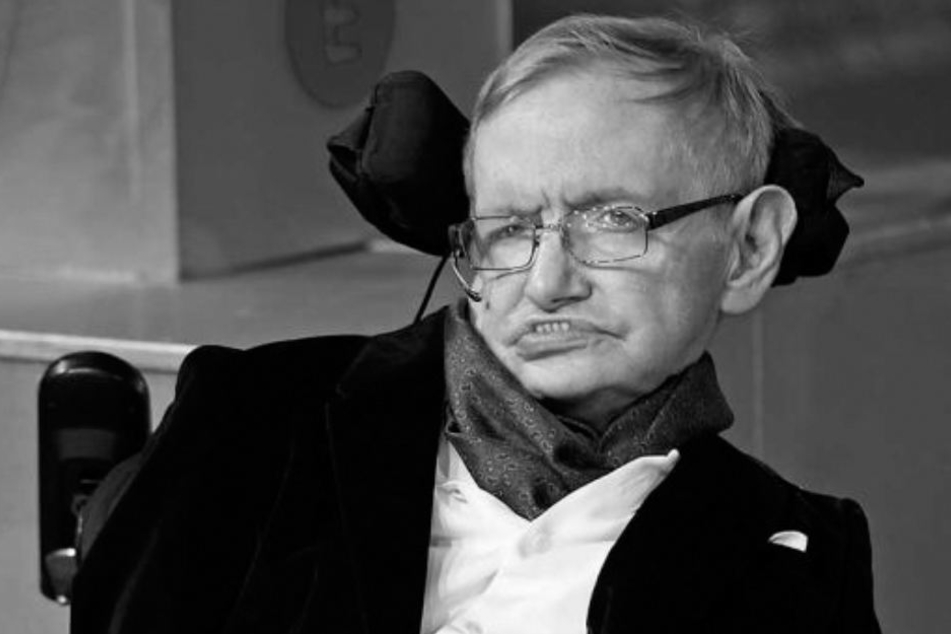 Astrophysiker Stephen Hawking verstarb friedlich in seinem Haus in Cambridge.