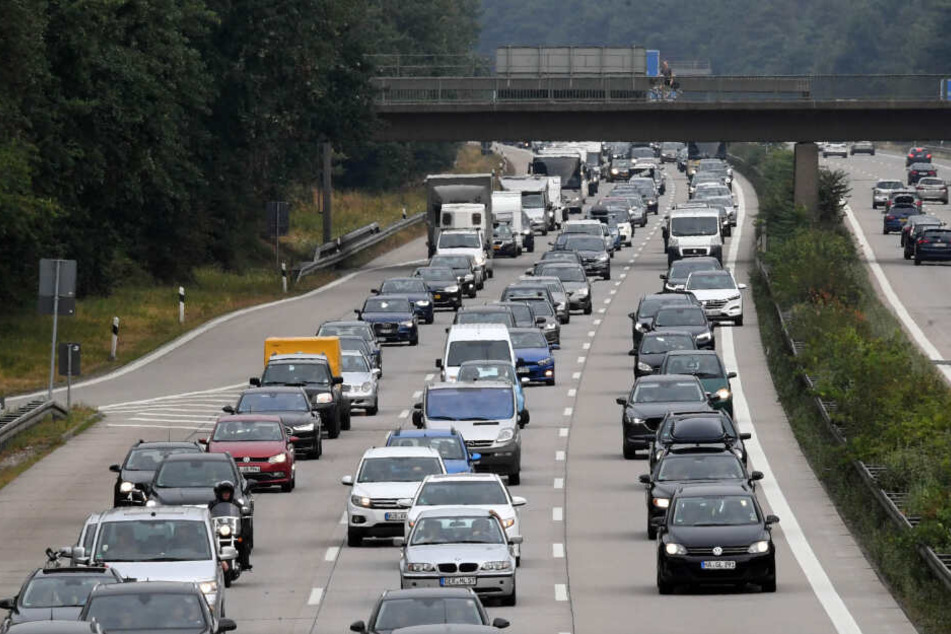 Die A6 in Richtung Heilbronn wurde nach dem Crash voll gesperrt. (Symbolbild)