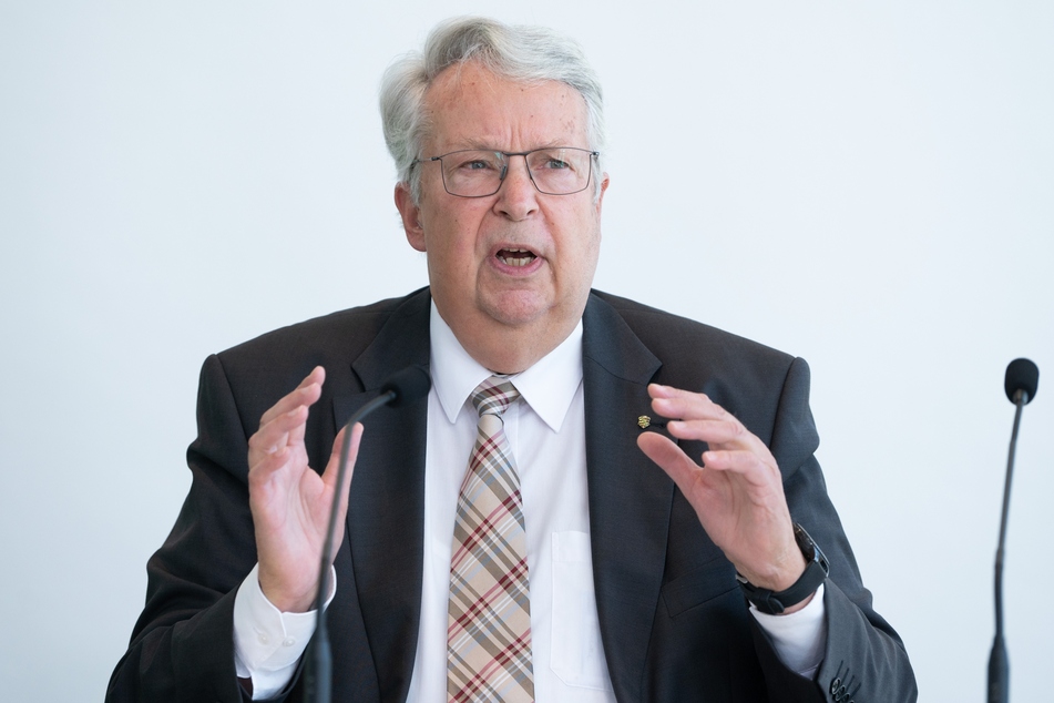 Geert Mackenroth (73, CDU), Ausländerbeauftragter, will Sachsen weltoffener machen.