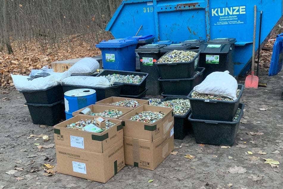 Kronkorken, wohin das Auge blickt.