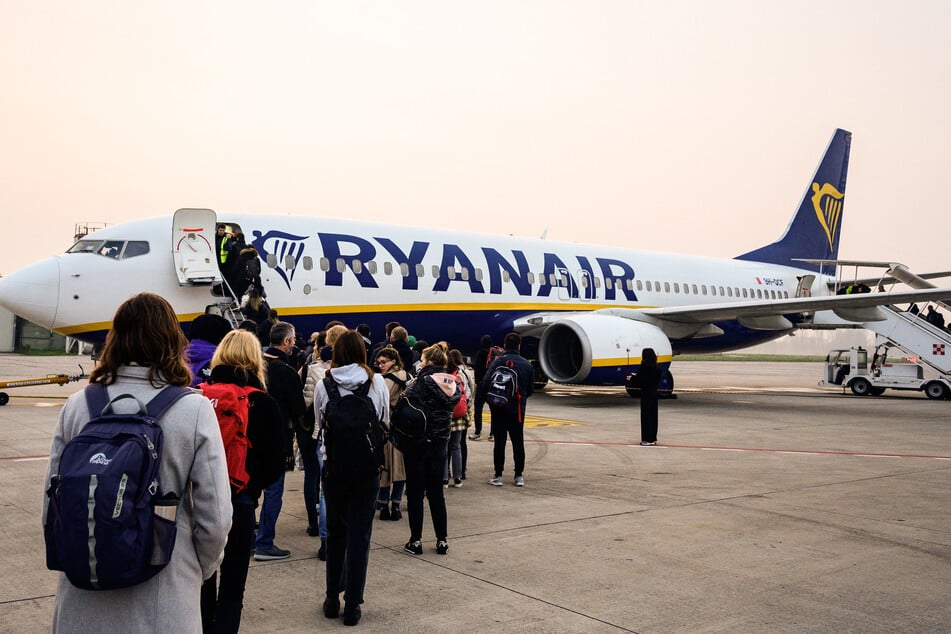 Weil sein Handgepäck zu groß war: Malle-Passagier verprügelt Ryanair-Mitarbeiter